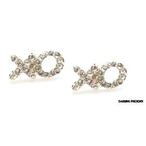 T & J DESIGN SWAROVSKI CRYSTALS XOXO EARRINGS WOMEN SILVER